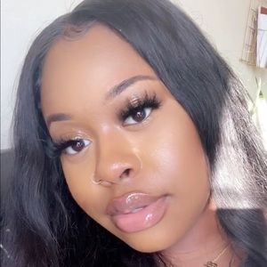 Meet your Posher, Ebony